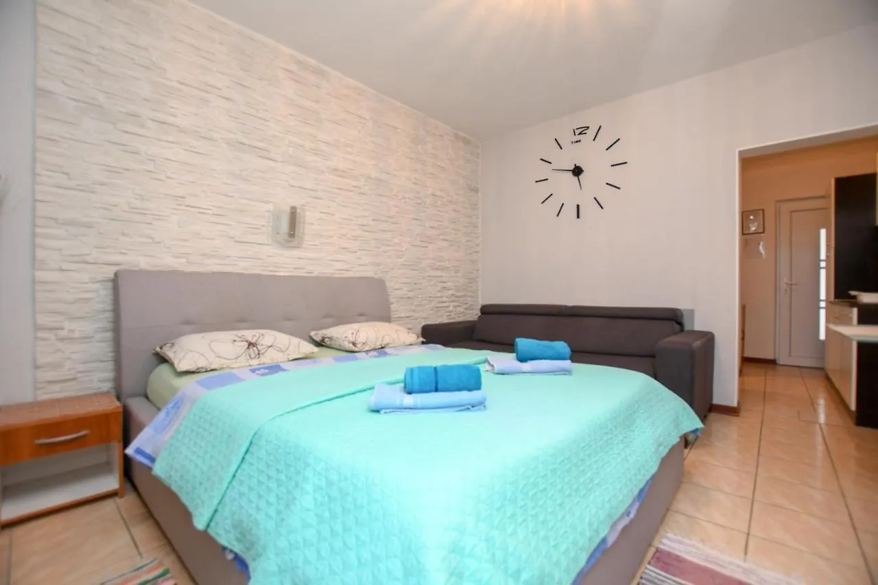 Apartment Camelia Porec