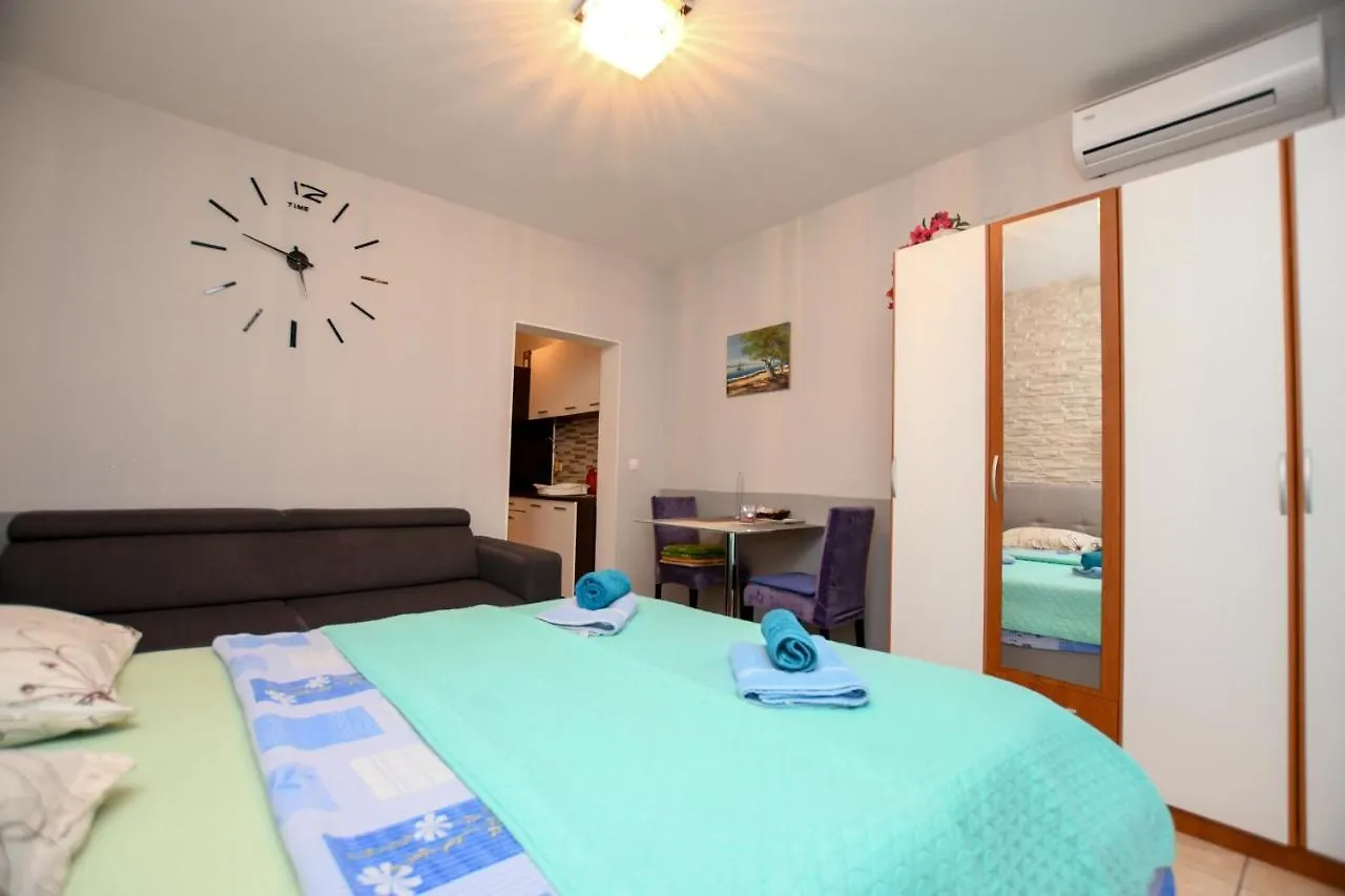 Apartment Camelia