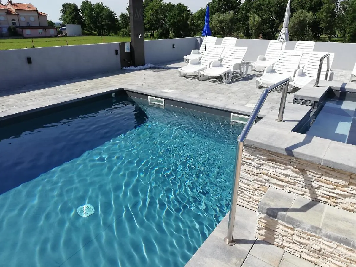 Apartment Camelia 0*, Porec